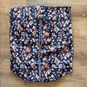 Vera Bradley Cinch Laundry Bag